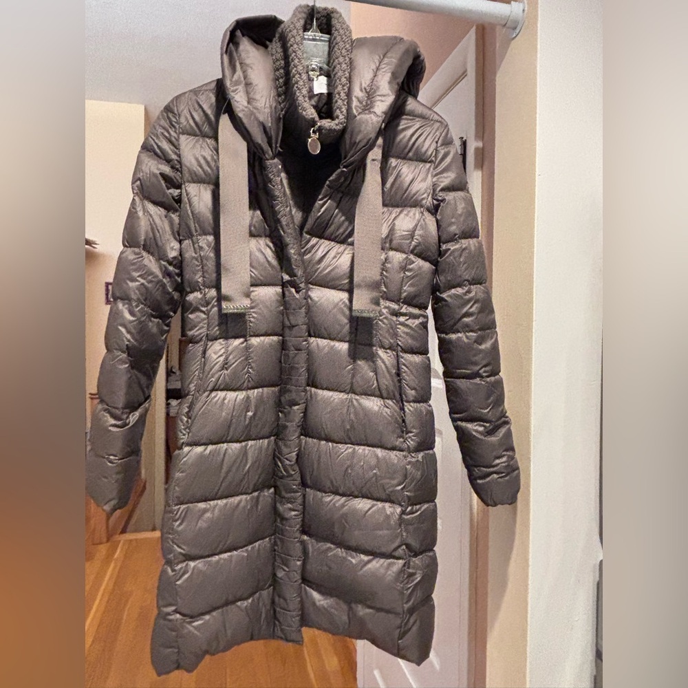 Women's Tahari Gray Down Puffer Coat